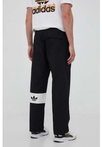adidas Originals spodnie dresowe kolor czarny wzorzyste. Kolor: czarny. Materiał: dresówka #2
