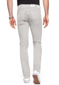 Wrangler - WRANGLER SPODNIE MĘSKIE LARSTON STONE GREY W18SHD14T. Materiał: materiał #6