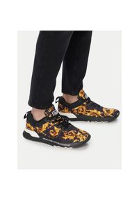 Sneakersy Versace Jeans Couture. Kolor: czarny #1