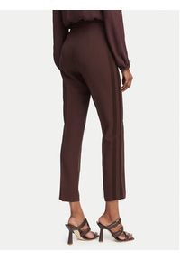 Elisabetta Franchi Spodnie materiałowe PA-185-62E2-V270 Brązowy ciemny Slim Fit. Kolor: brązowy. Materiał: syntetyk #2