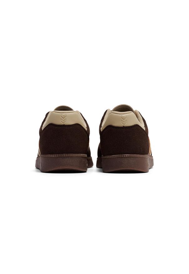 Sneakersy Hummel Perfekt CL. Kolor: brązowy. Sport: piłka ręczna