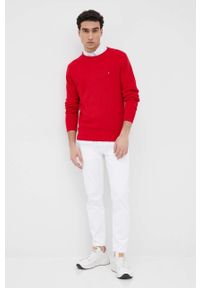 TOMMY HILFIGER - Tommy Hilfiger sweter bawełniany męski kolor czerwony lekki. Okazja: na co dzień. Kolor: czerwony. Materiał: bawełna. Wzór: aplikacja. Styl: casual