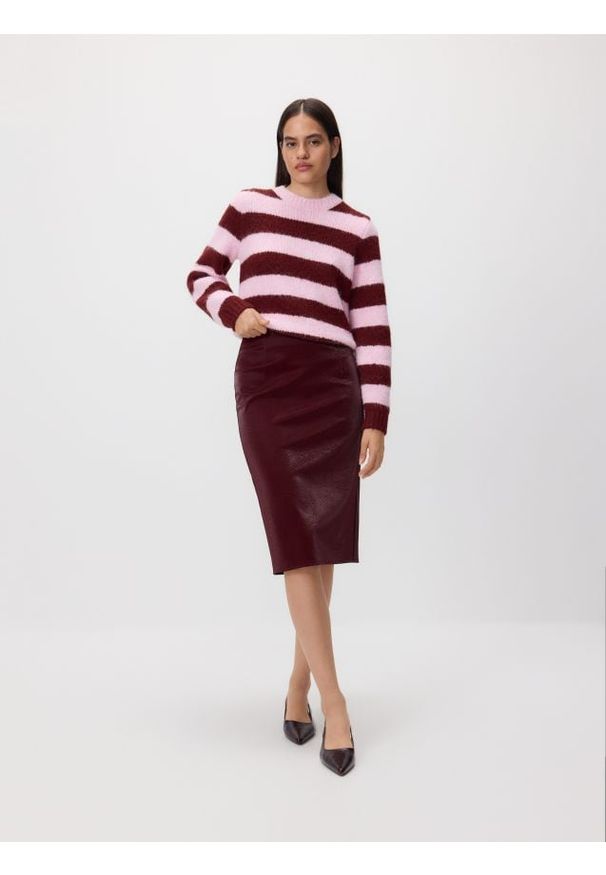 Reserved - Spódnica z imitacji skóry - bordowy. Kolor: czerwony. Materiał: skóra