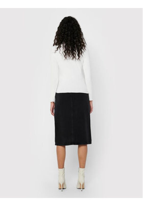 only - ONLY Bluzka Emma 15180040 Biały Slim Fit. Kolor: biały. Materiał: syntetyk