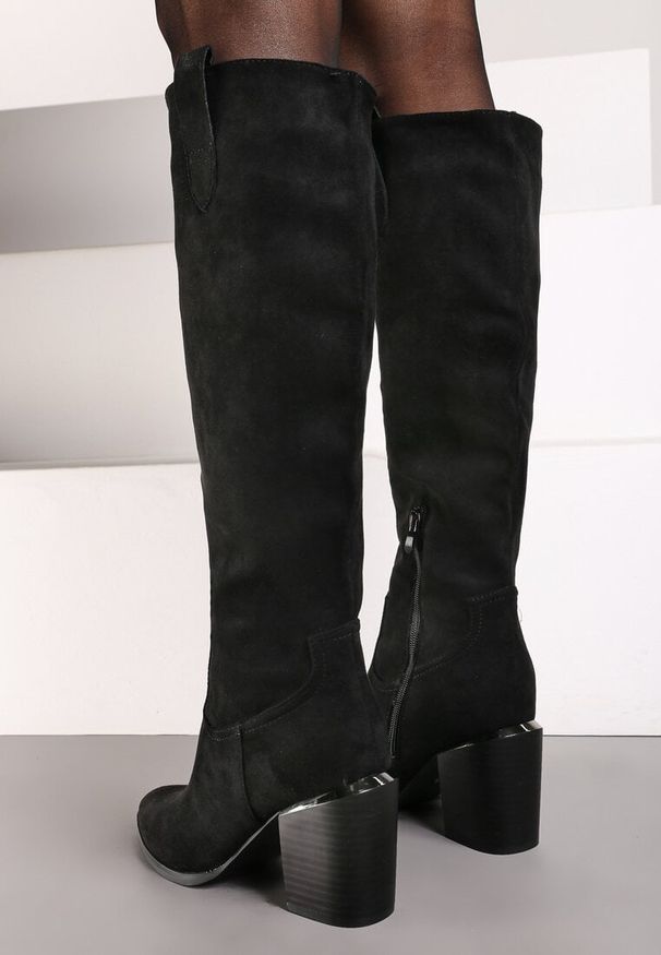 Born2be - Czarne Kozaki Vices na Obcasie z Metaliczną Aplikacją Rianalla. Okazja: na co dzień. Kolor: czarny. Wzór: aplikacja. Obcas: na obcasie. Styl: glamour, casual. Wysokość obcasa: średni