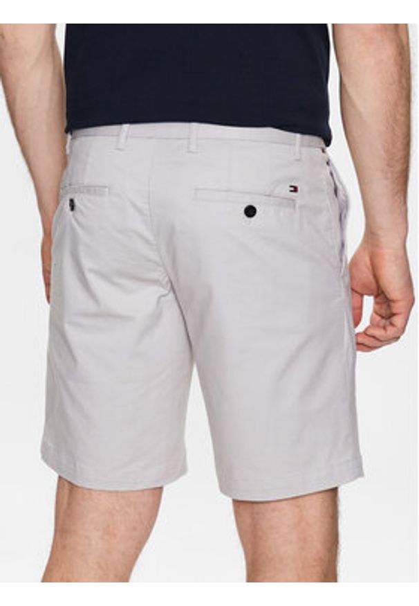 TOMMY HILFIGER - Tommy Hilfiger Szorty materiałowe Brooklyn 1985 MW0MW23563 Szary Regular Fit. Kolor: szary. Materiał: bawełna