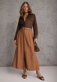 Renee - Brązowa Rozkloszowana Spódnica z Wiskozy Zdobiona Rozcięciem i Paskiem Urilia. Okazja: na co dzień, na randkę. Kolor: brązowy. Materiał: wiskoza. Wzór: aplikacja. Styl: casual, elegancki #3