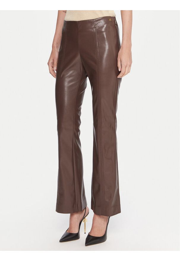 Marciano Guess Spodnie z imitacji skóry 5BGB09 7389A Brązowy Slim Fit. Kolor: brązowy. Materiał: syntetyk