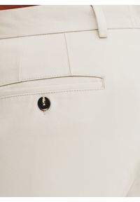 Pako Lorente - PAKO LORENTE - Beżowe spodnie z zaszewkami. Okazja: na co dzień. Kolor: beżowy. Materiał: elastan, bawełna. Wzór: gładki. Styl: casual #2