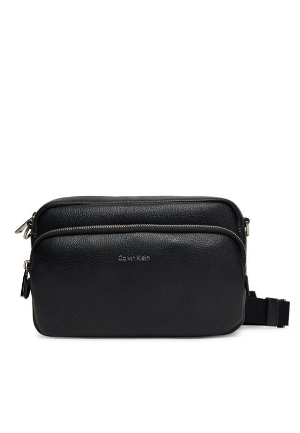 Calvin Klein Saszetka Raised Camera Bag LV04D3159G Czarny. Kolor: czarny. Materiał: skóra
