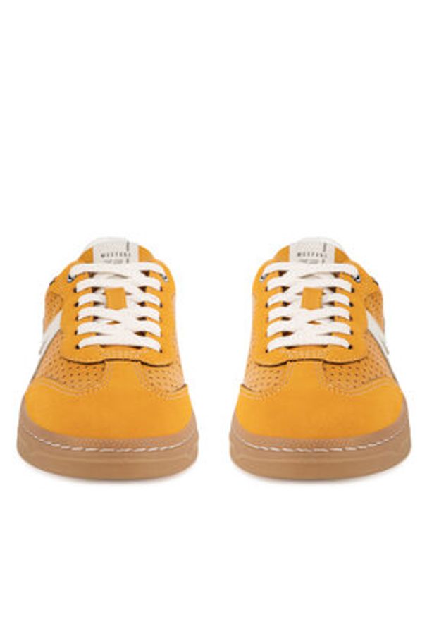 Mustang Sneakersy 1511-302 Pomarańczowy. Kolor: pomarańczowy. Materiał: materiał, syntetyk