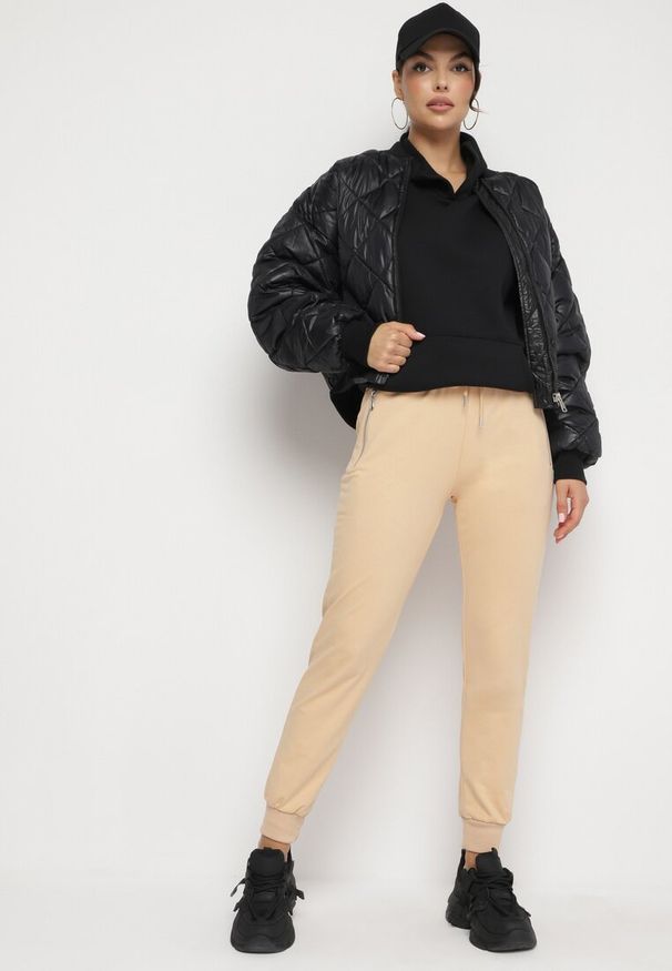 Born2be - Beżowe Bawełniane Spodnie Dresowe z Wysokim Stanem Wykończone Suwakami i Wstążką Dedela. Okazja: na spacer, na co dzień. Stan: podwyższony. Kolor: beżowy. Materiał: dresówka, bawełna. Styl: casual