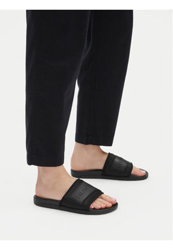 Hunter Klapki W-865993 Czarny. Kolor: czarny. Materiał: materiał