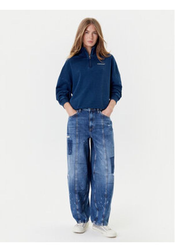 Guess Jeans Bluza W5YQ10 KCXQ1 Granatowy Regular Fit. Kolor: niebieski. Materiał: bawełna