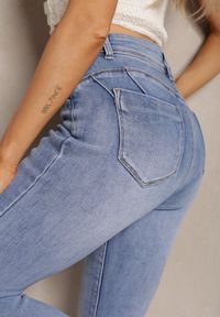 Renee - Niebieskie Jeansy z Regularnym Stanem i Wywiniętymi Nogawkami Velazquez. Kolekcja: plus size. Kolor: niebieski. Styl: klasyczny #5