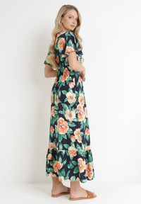 Born2be - Granatowa Sukienka Maxi z Kopertowym Dekoltem i Gumkami w Pasie Kelsi. Typ kołnierza: dekolt kopertowy. Kolor: niebieski. Długość rękawa: krótki rękaw. Sezon: wiosna, lato. Typ sukienki: kopertowe. Długość: maxi #4