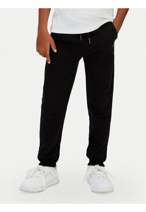 Calvin Klein Jeans Spodnie dresowe Mini Badge LV1CKSJC53 Czarny Regular Fit. Kolor: czarny. Materiał: bawełna