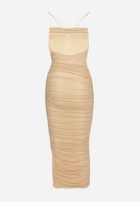 Born2be - Beżowa Sukienka Midi Dopasowana z Siateczki Ozdobiona Marszczeniami Caelith. Kolor: beżowy. Materiał: materiał. Wzór: aplikacja. Długość: midi #4