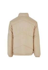 Urban Classics - Kurtka Puchowa Męska Strzała Zszywana. Kolor: beżowy. Materiał: puch