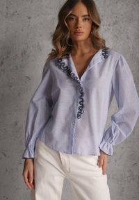 Renee - Niebieska Bawełniana Koszula z Falbanką i Haftem Ostorea. Okazja: na co dzień. Kolor: niebieski. Materiał: bawełna. Wzór: haft. Styl: casual, elegancki #5