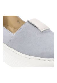Niebieskie Półbuty Wasak Wygodne Obuwie Damskie. Okazja: na co dzień. Zapięcie: bez zapięcia. Kolor: niebieski. Materiał: jeans, skóra. Obcas: na platformie. Styl: casual, elegancki #5