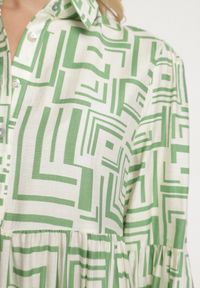 Born2be - Zielona Rozkloszowana Sukienka Koszulowa z Wiskozą w Geometryczny Wzór Alineria. Okazja: na co dzień. Kolor: zielony. Materiał: wiskoza. Wzór: geometria. Typ sukienki: koszulowe. Styl: klasyczny, casual, elegancki #5
