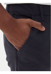 Wrangler Chinosy 112371030 Granatowy Slim Fit. Kolor: niebieski. Materiał: bawełna #5