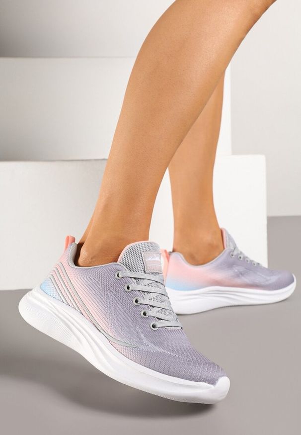 Renee - Jasnoszare Buty Sportowe Sneakersy Zdobione Efektem Ombre Banelissa. Okazja: na co dzień. Kolor: szary. Szerokość cholewki: normalna. Wzór: aplikacja. Sport: fitness