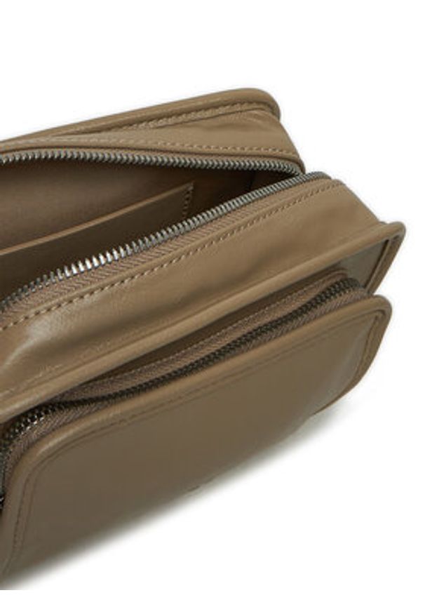 Calvin Klein Jeans Torebka Utility Camera Bag16 K60K613047 Brązowy. Kolor: brązowy. Materiał: skórzane