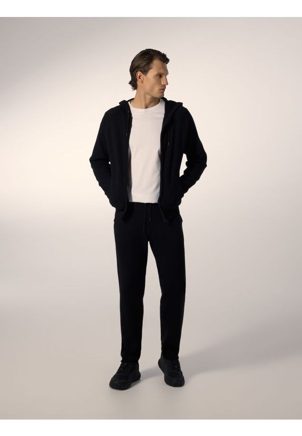 Reserved - Dzianinowe spodnie jogger - czarny. Kolor: czarny. Materiał: dzianina