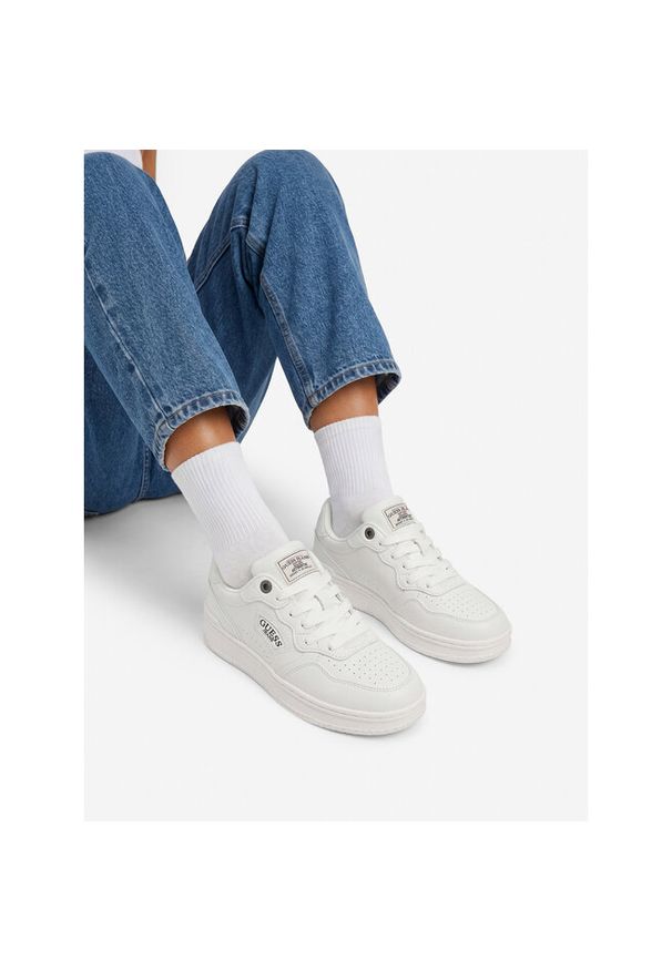 Sneakersy Guess Jeans. Kolor: biały