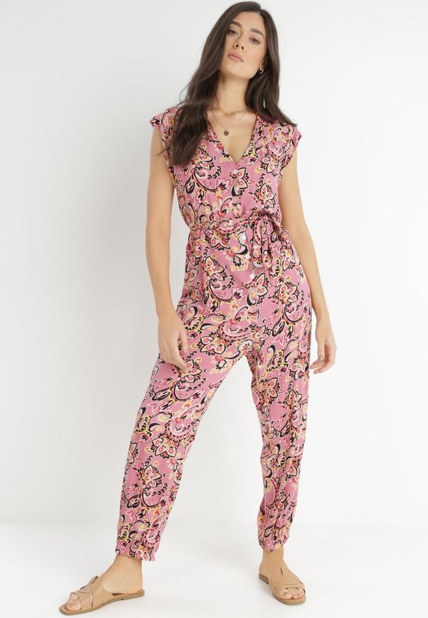 Born2be - Ciemnoróżowy Kombinezon Phaeniope. Kolor: różowy. Materiał: materiał. Długość rękawa: bez rękawów. Długość: długie. Wzór: aplikacja. Sezon: lato