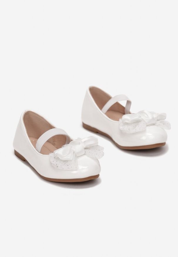 Born2be - Białe Balerinki Argerine. Zapięcie: pasek. Kolor: biały. Materiał: lakier. Szerokość cholewki: normalna. Styl: klasyczny