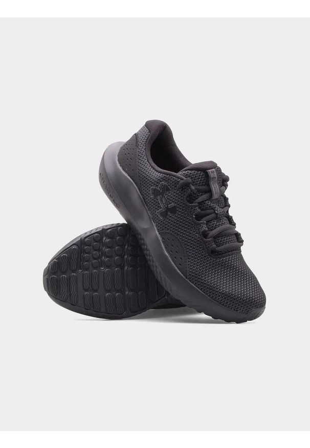 Under Armour - Buty do biegania damskie UNDER ARMOUR Surge 4. Kolor: zielony, czarny, brązowy, wielokolorowy. Materiał: syntetyk. Sport: turystyka piesza, bieganie
