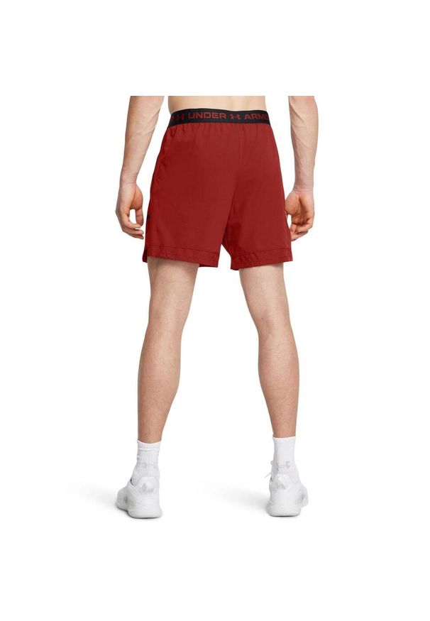 Spodenki krótkie męskie Under Armour Vanish Woven 6in Grph Sts. Kolor: czerwony. Długość: krótkie. Sport: fitness