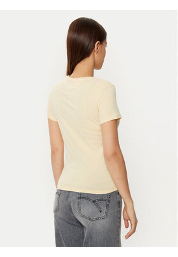 Tommy Jeans T-Shirt DW0DW19447 Żółty Slim Fit. Kolor: żółty. Materiał: bawełna