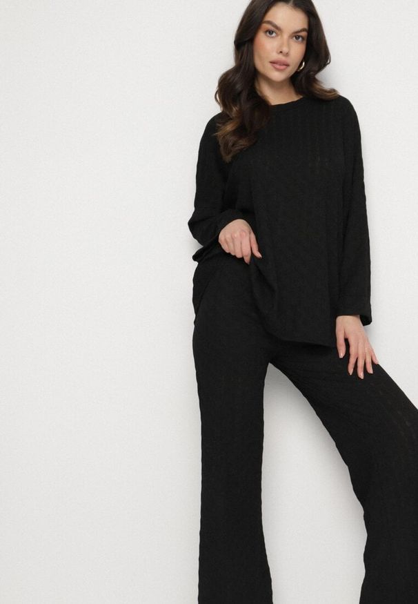 Born2be - Czarny Casualowy Komplet Bluzka z Długim Rękawem i Szerokie Spodnie Trulla. Kolor: czarny. Materiał: jeans, materiał