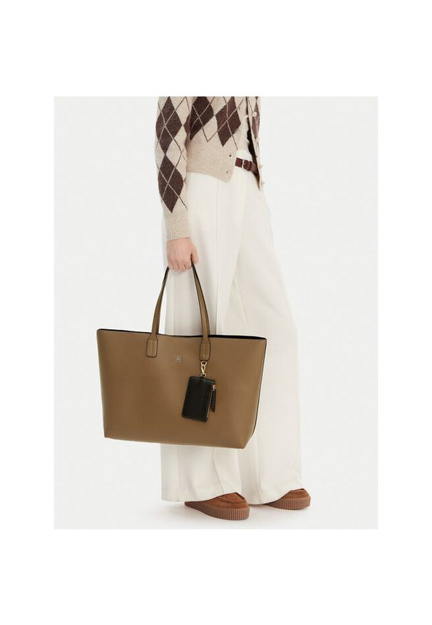 TOMMY HILFIGER - Torebka Tommy Hilfiger. Kolor: brązowy