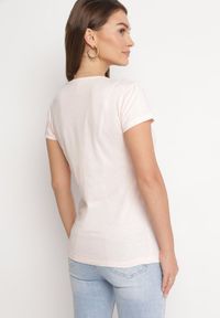 Born2be - Jasnoróżowy Bawełniany T-shirt z Prostokątnym Nadrukiem i Brokatem Silpa. Kolor: różowy. Materiał: bawełna. Wzór: nadruk #4