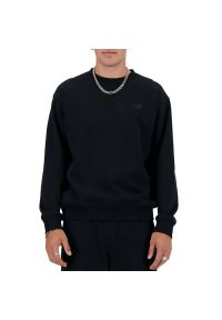 Bluza męska New Balance MT41506BK - czarna. Kolor: czarny. Materiał: bawełna, prążkowany. Wzór: aplikacja. Styl: klasyczny