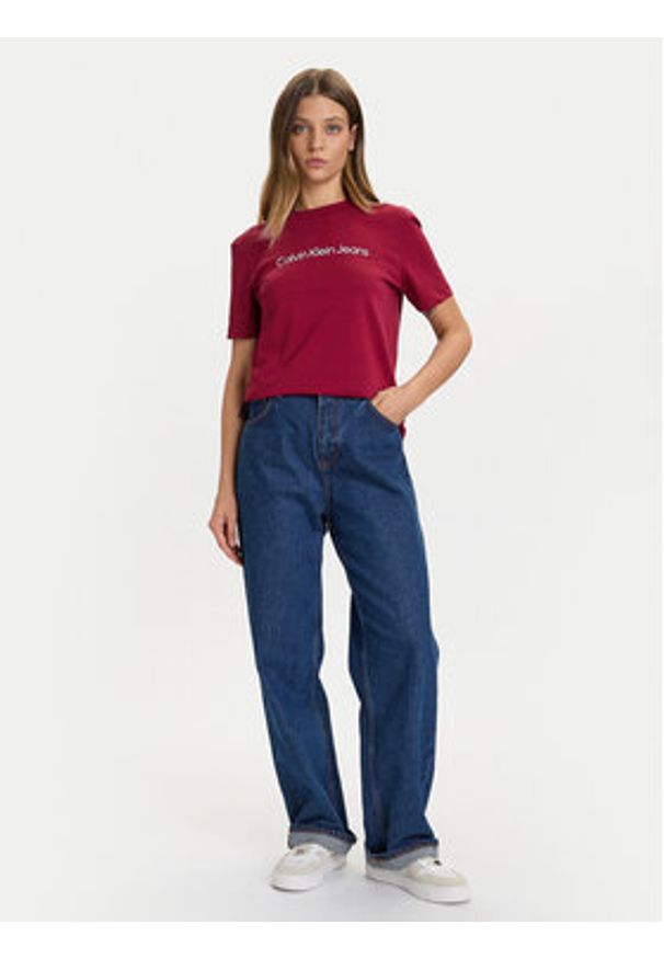 Calvin Klein Jeans T-Shirt LV047C912G Czerwony Regular Fit. Kolor: czerwony. Materiał: bawełna