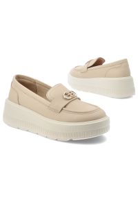 Półbuty damskie Vinceza, ze skóry naturalnej licowej ozdobna klamra wygodna platforma styl casual, beżowe, 39974. Okazja: na co dzień. Zapięcie: klamry. Kolor: beżowy. Materiał: skóra. Wzór: aplikacja. Obcas: na platformie. Styl: casual #6