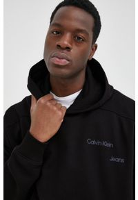 Calvin Klein Jeans bluza J40J400143.PPYY kolor czarny z kapturem gładka. Typ kołnierza: kaptur. Kolor: czarny. Materiał: bawełna, włókno, dzianina, lyocell. Wzór: gładki #3