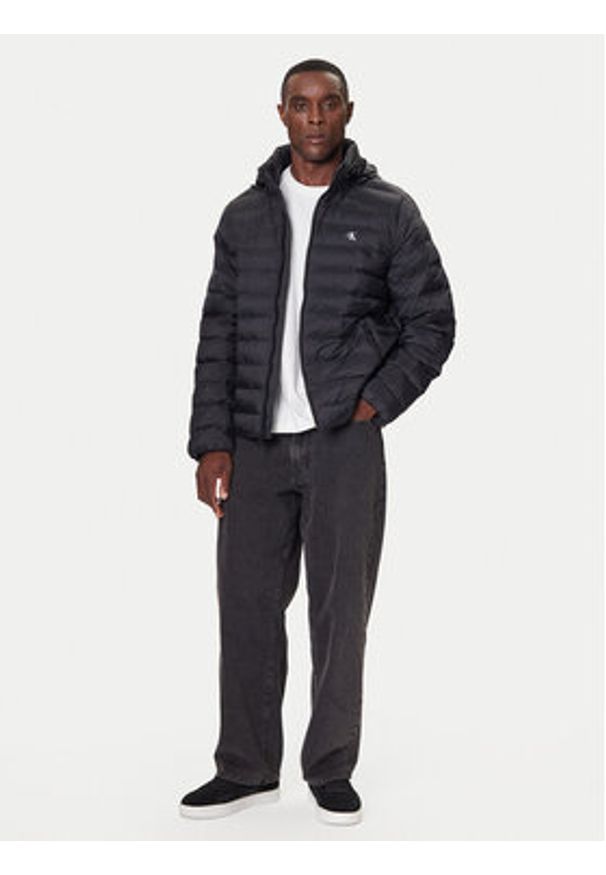 Calvin Klein Jeans Kurtka zimowa LV04RC511G Czarny Regular Fit. Kolor: czarny. Materiał: syntetyk. Sezon: zima
