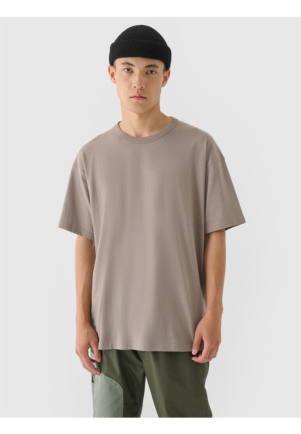 4f - 4F T-shirt oversize gładki męski - brązowy L. Okazja: na co dzień. Kolor: brązowy. Materiał: bawełna, jersey, dzianina. Długość rękawa: krótki rękaw. Długość: krótkie. Wzór: gładki. Styl: sportowy, klasyczny, casual