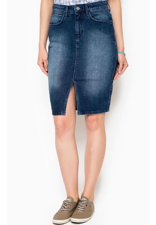 Wrangler - WRANGLER SPLIT SKIRT DAMSKA SPÓDNICA JEANSOWA MEADOW BLUE W26T8271D. Materiał: jeans