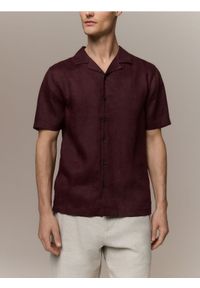 Reserved - Lniana koszula regular fit - bordowy. Kolor: czerwony. Materiał: len