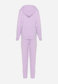 Born2be - Fioletowy Komplet Dresowy Bluza Kangurka z Kapturem i Spodnie Joggery Triasa. Kolor: fioletowy. Materiał: dresówka