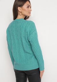Born2be - Zielony Sweter Ozdobiony Klasycznym Splotem Lacemisa. Kolor: zielony. Materiał: tkanina, dzianina. Wzór: ze splotem, aplikacja. Styl: klasyczny