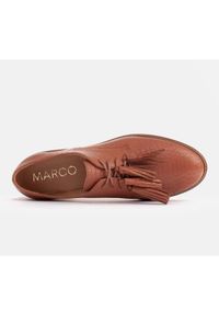 Marco Shoes Półbuty sznurowane z frędzlami brązowe. Kolor: brązowy